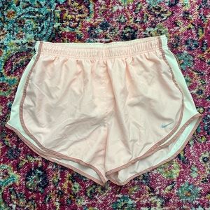 Nike Women’s Tempo Brief-Lined Running Shorts in Arctic Orange, Size: XL